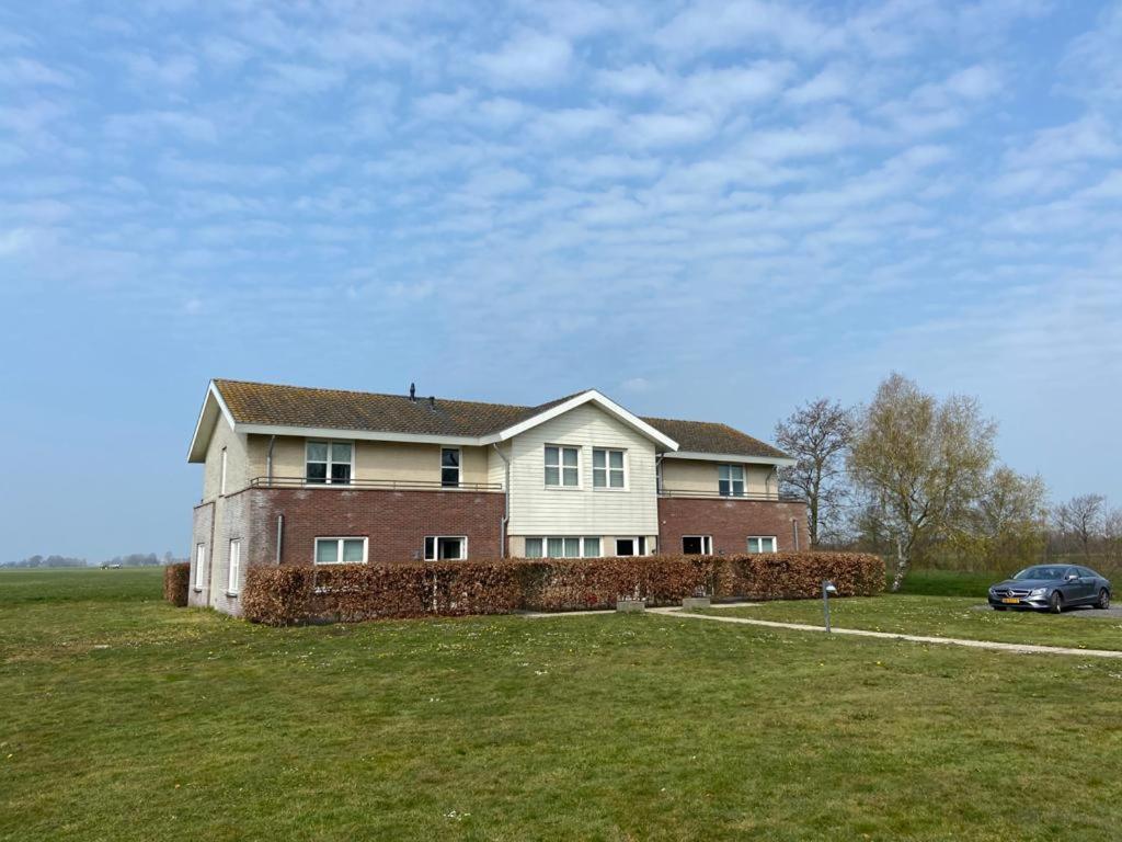 Landhotel De Ijsvogel Sint Nicolaasga Exteriér fotografie